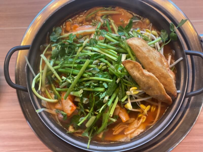 역삼역 맛집 민들레 떡볶이 - 오징어 떡볶이 2인분