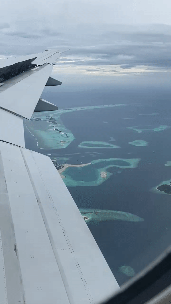 하늘 위에서 보이는 몰디브의 모습-3