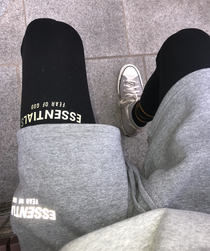  피어오브갓 에센셜 레깅스 실착 후기 & 루드 양말 후기 ( 피오갓 에센셜 FEAR OF GOD ESSENTIALS )(스트릿 패션,  제리 로렌조 패션, 피어오브갓 에센셜 직구 방법, 사이즈, 후드, 바지, 스웬 팬츠, 스웻..