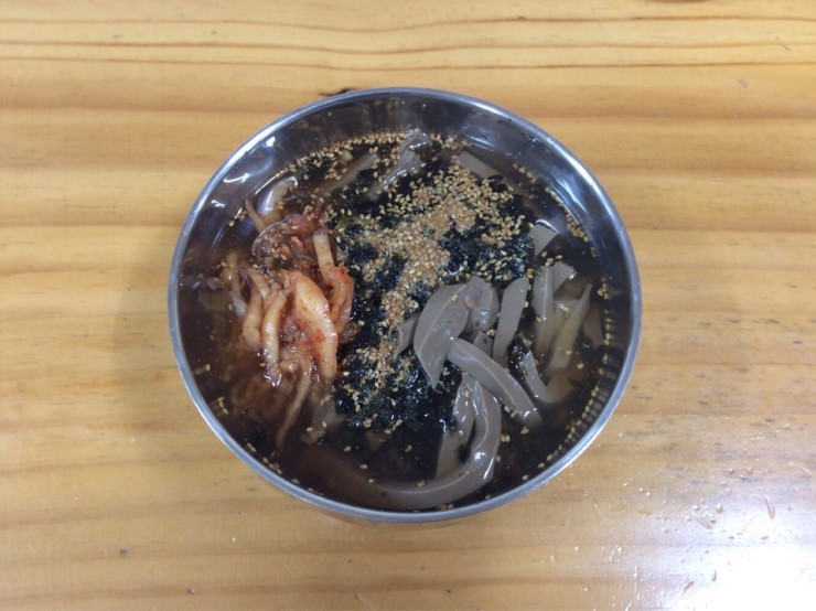  쌉싸래하고 개운한, 도토리묵사발(Chilled Acorn Jelly Soup)