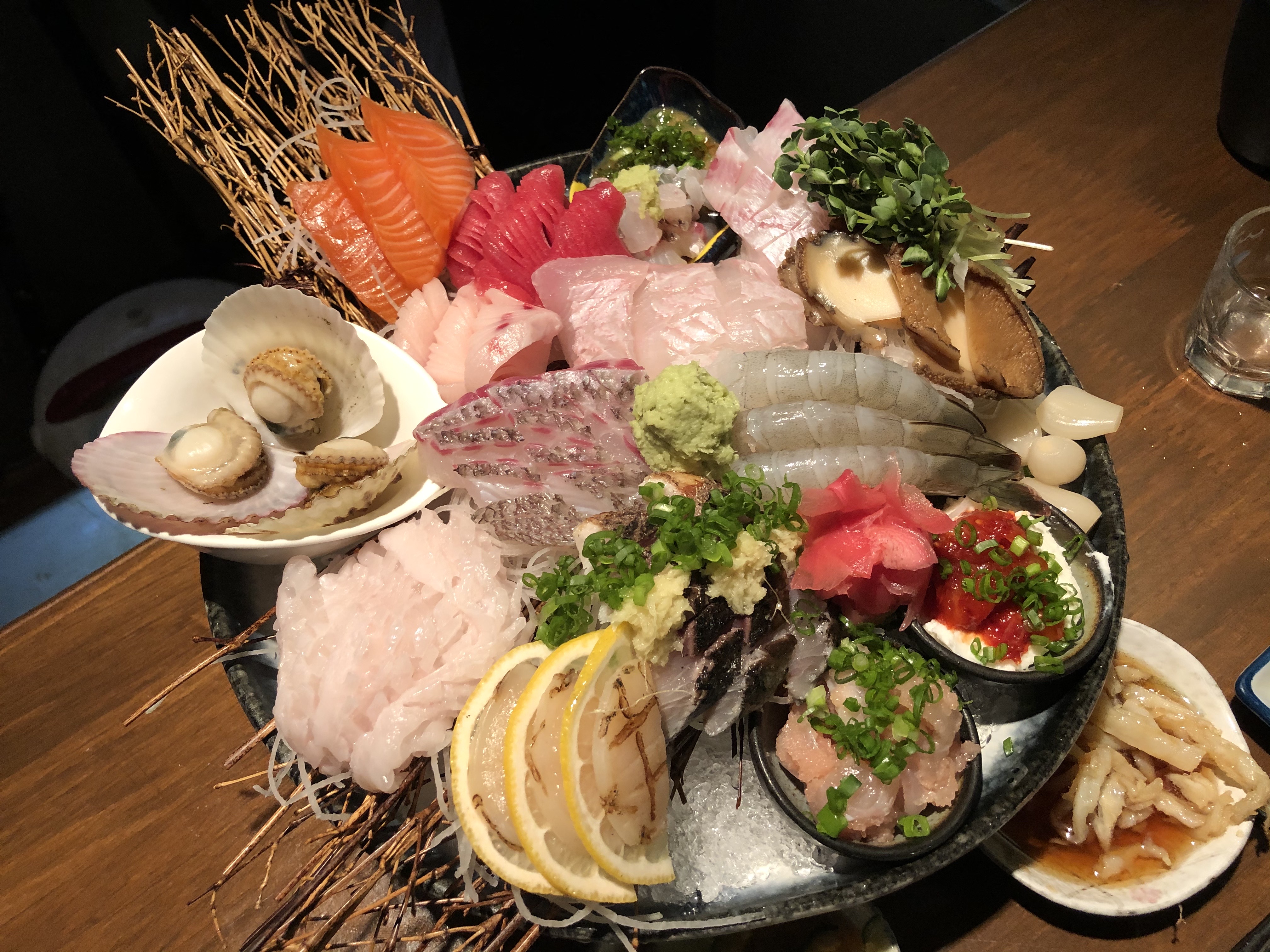  정쉡의맛집 (광안리해수욕장) 도쿄뱃살 모듬사시미 & 레몬소주