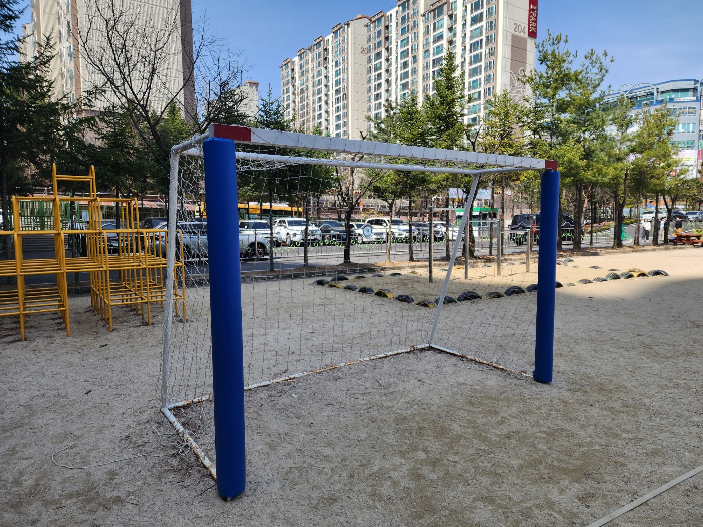  [날개스포츠] 용인독정초교 핸드볼골대보호대 설치, 골대보호쿠션 설치 작업