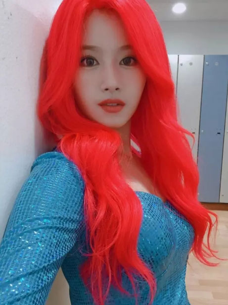  메라 코스프레한 ‘사나’