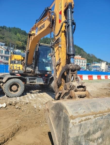  현대 HW145 2017년식 6500만원 판매합니다.