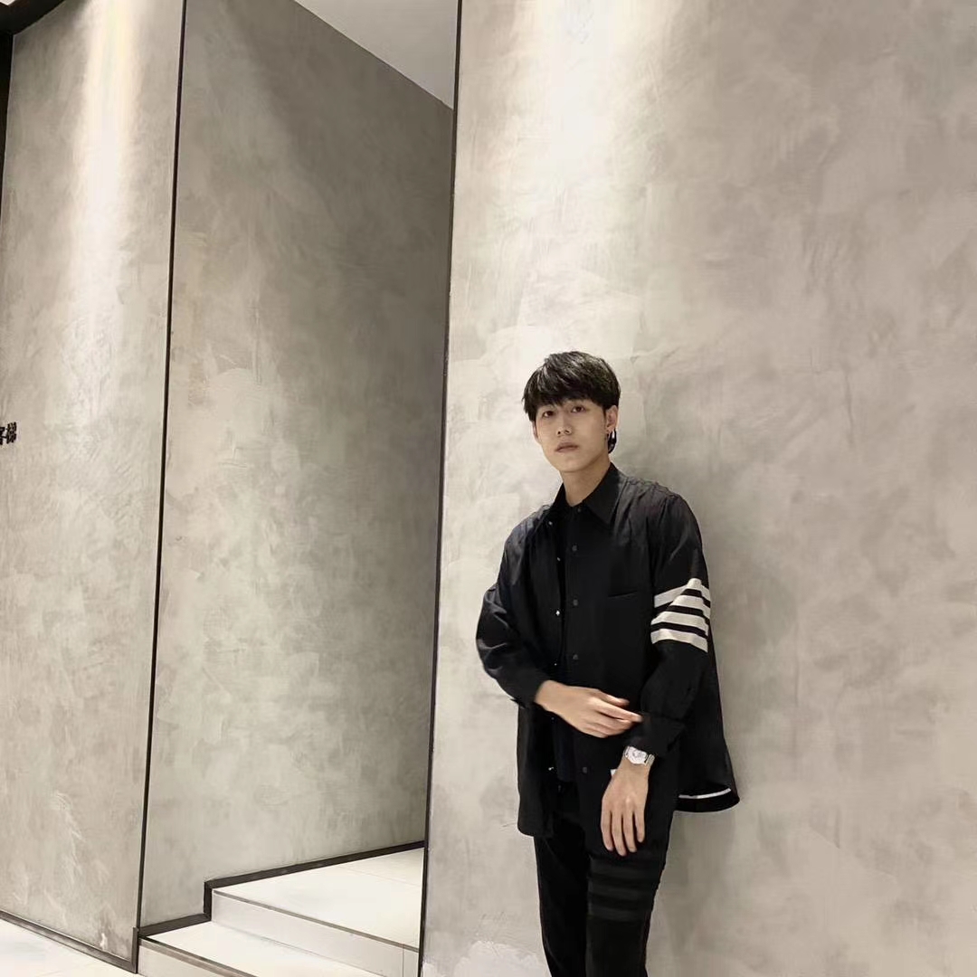 [THOM BROWNE] 톰브라운 사선완장 울 스냅 프론트 셔츠 자켓 MJ0055A 06146 415