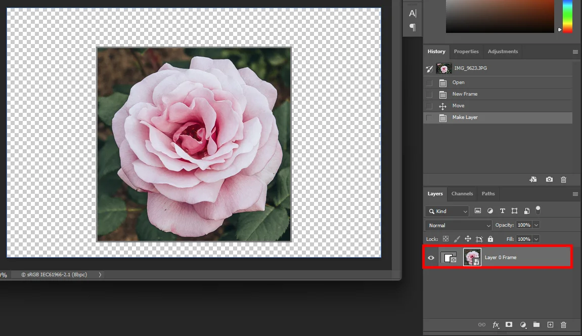 어도비 포토샵으로 프레임 툴을 활용하는 모습