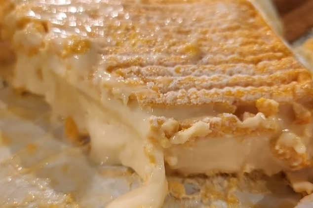 세계에서 가장 냄새 지독한 치즈의 맛은 VIDEO: I tasted the &#39;world&#39;s smelliest cheese&#39; dubbed The Minger - and it&#39;s delicious