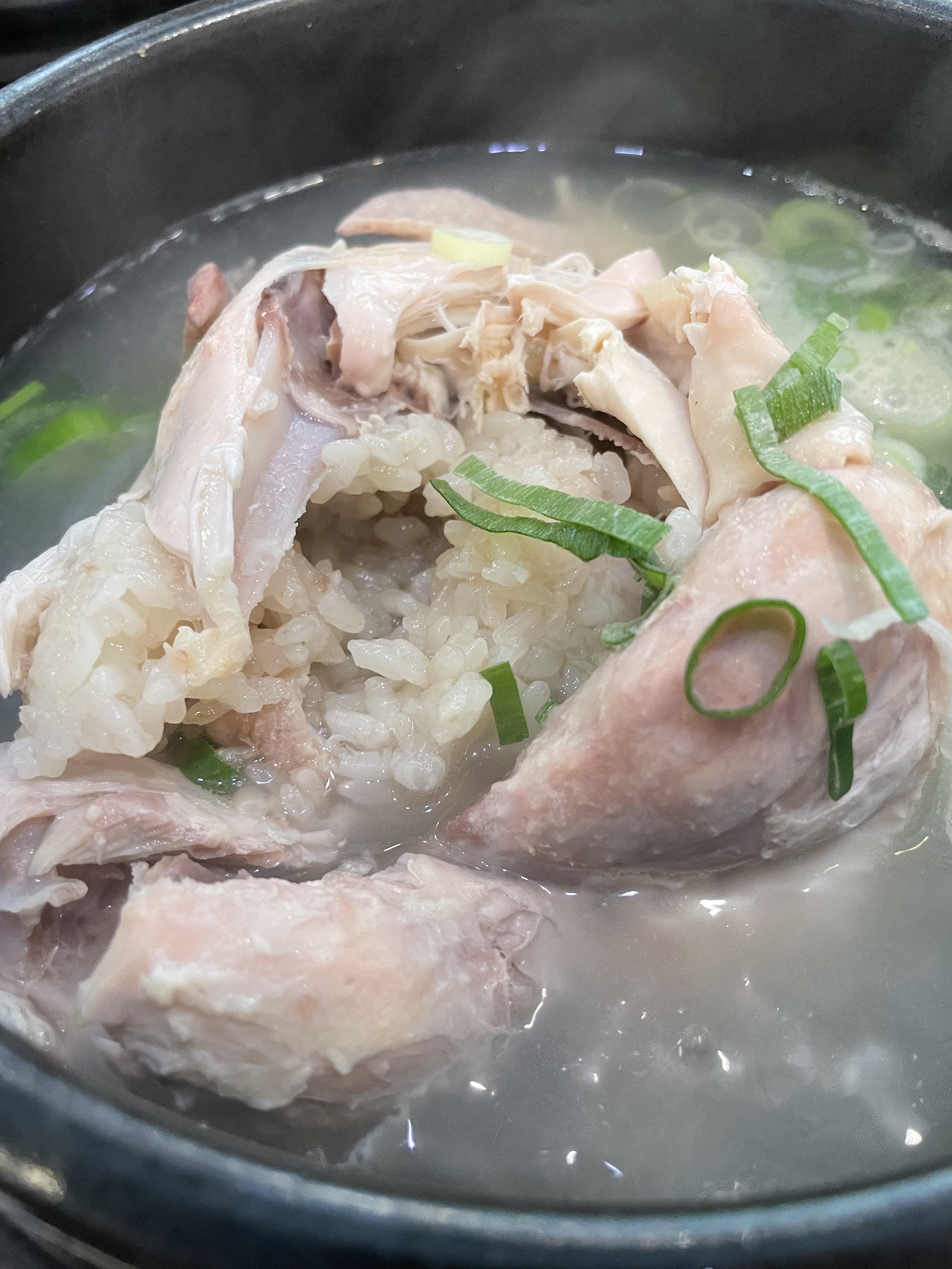  여름엔 몸보신! 삼계탕 찐 맛집 '영양센터 반포점'