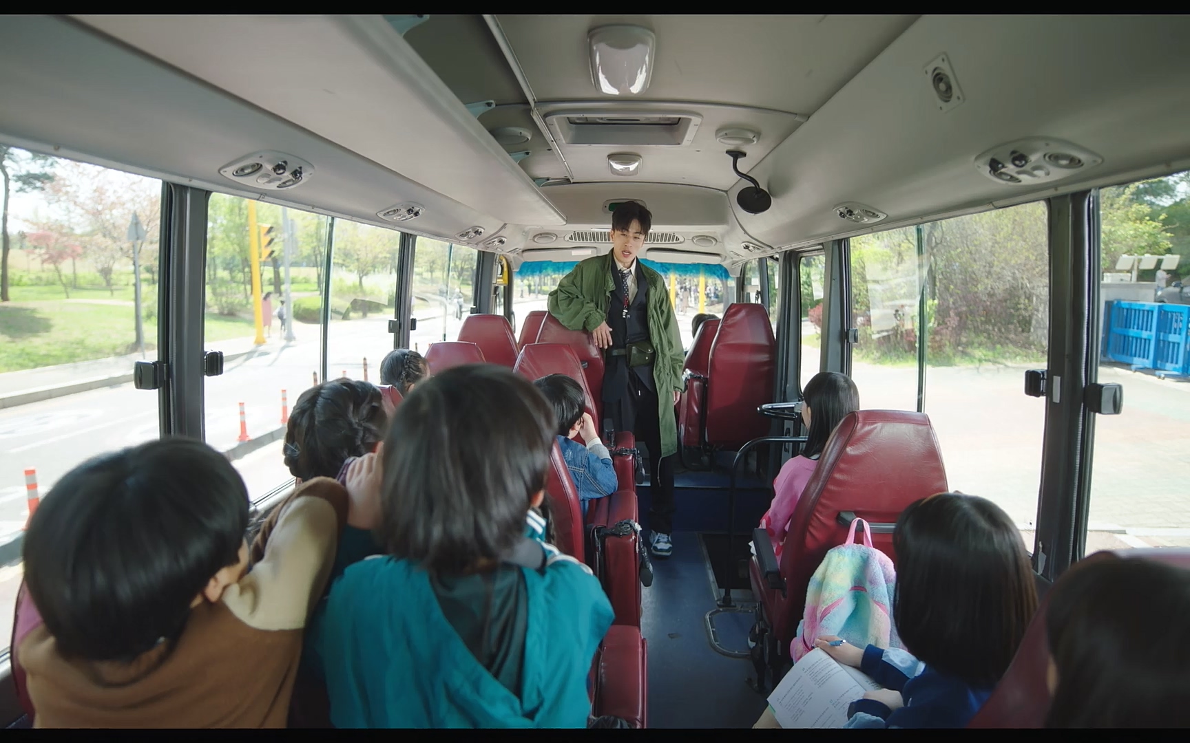 이상한 변호사 우영우.E9p.NF.WEB-DL.AAC.H264-With.mp4_20220814_164719.491.jpg