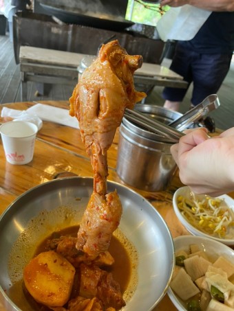 솥뚜껑 닭볶음탕