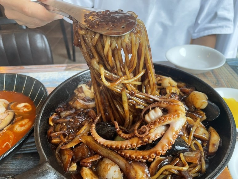 해물짜장