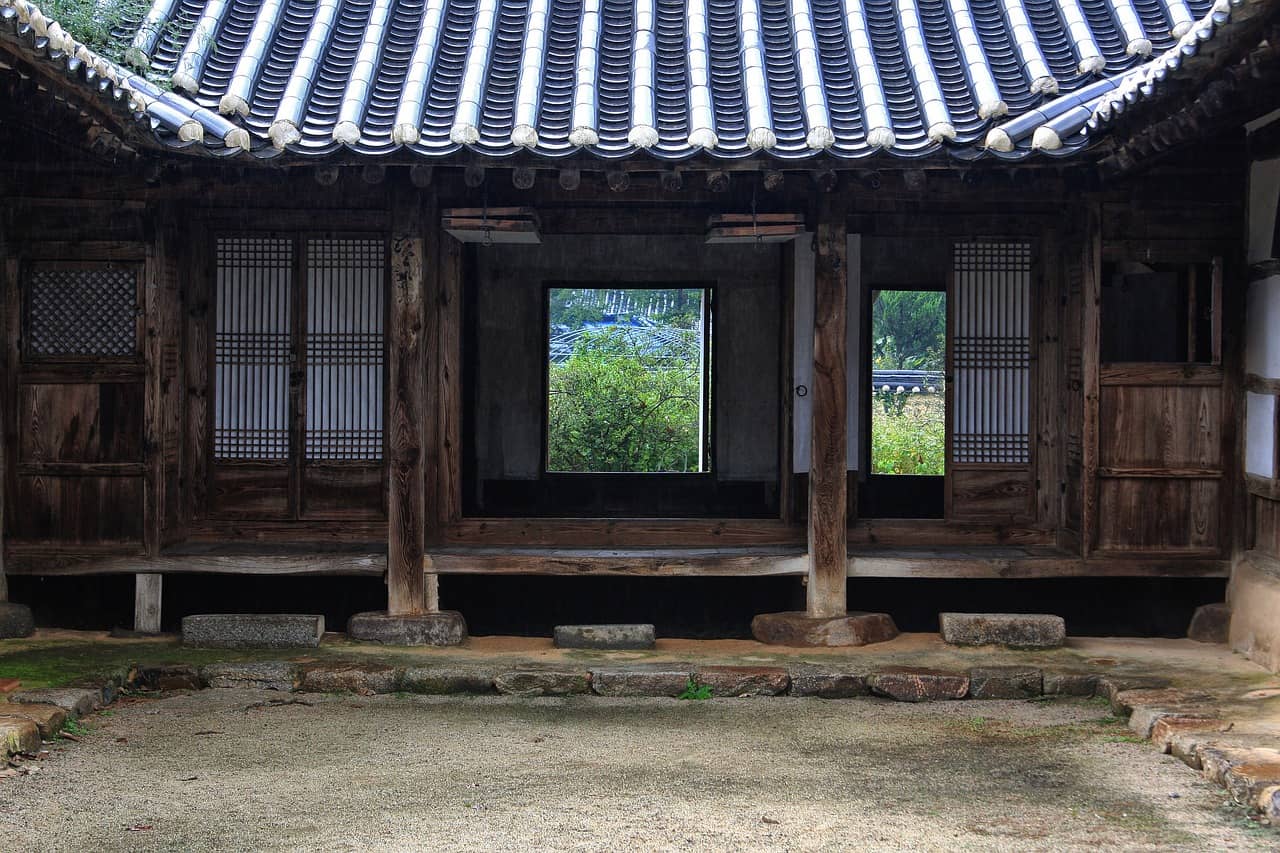 한국 민속학 속 한국 민속문화로 읽는 가족과 삶의 질서