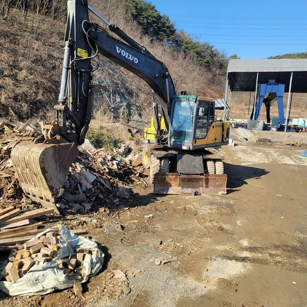  볼보 EW200B 2005년식 4200만원 판매합니다.