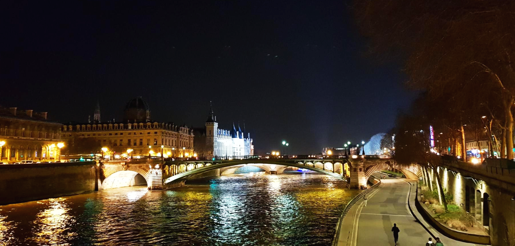 프랑스 파리 센 강의 야경