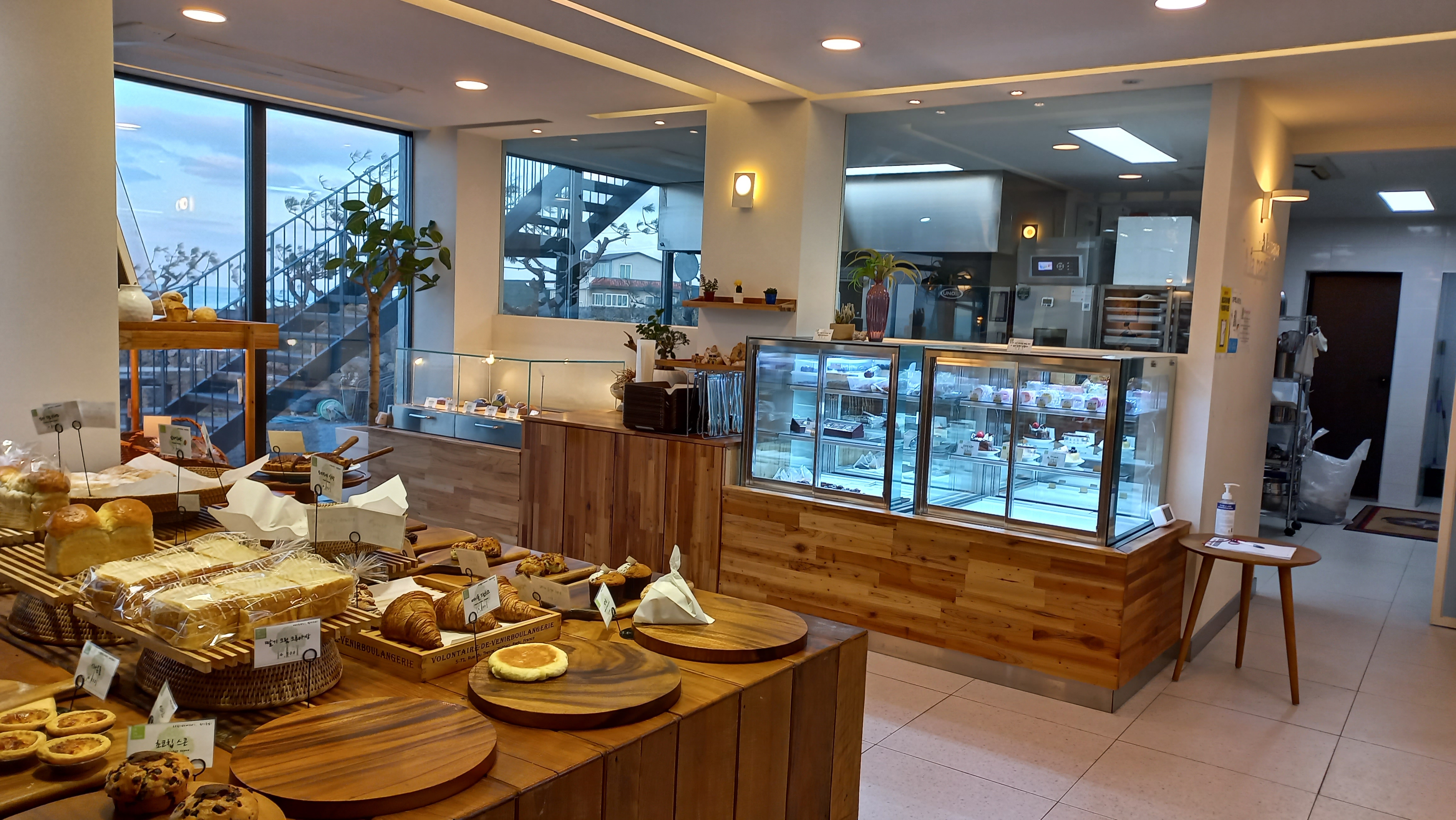 제주 바다전망 카페(조천읍), 아라파파 북촌점 - 휴식같은 여행으로의 초대 이미지