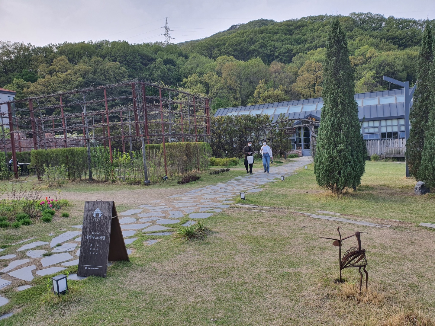 티하우스에덴-입구