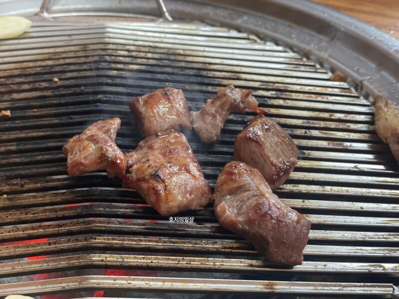 수원 맛집 동수원소금구이 인생 갈매기살 굽기 완성