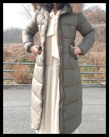  풍성한 퍼와 여성스러운 라인이 돋보이는 몽클레어 보에딕 패딩
