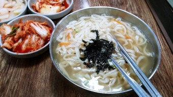 4000원 칼국수