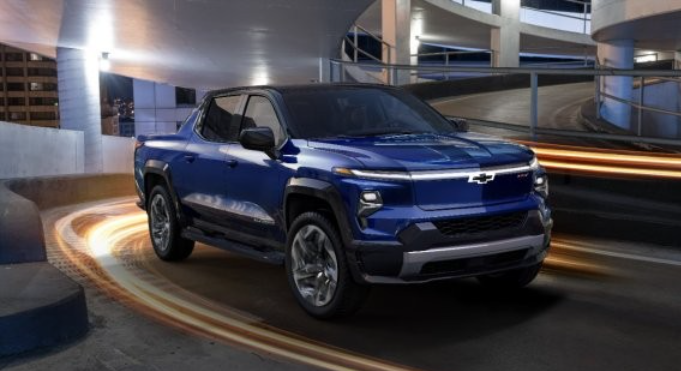  電気自動車で生まれたピックアップトラック「シルバーでもEV」