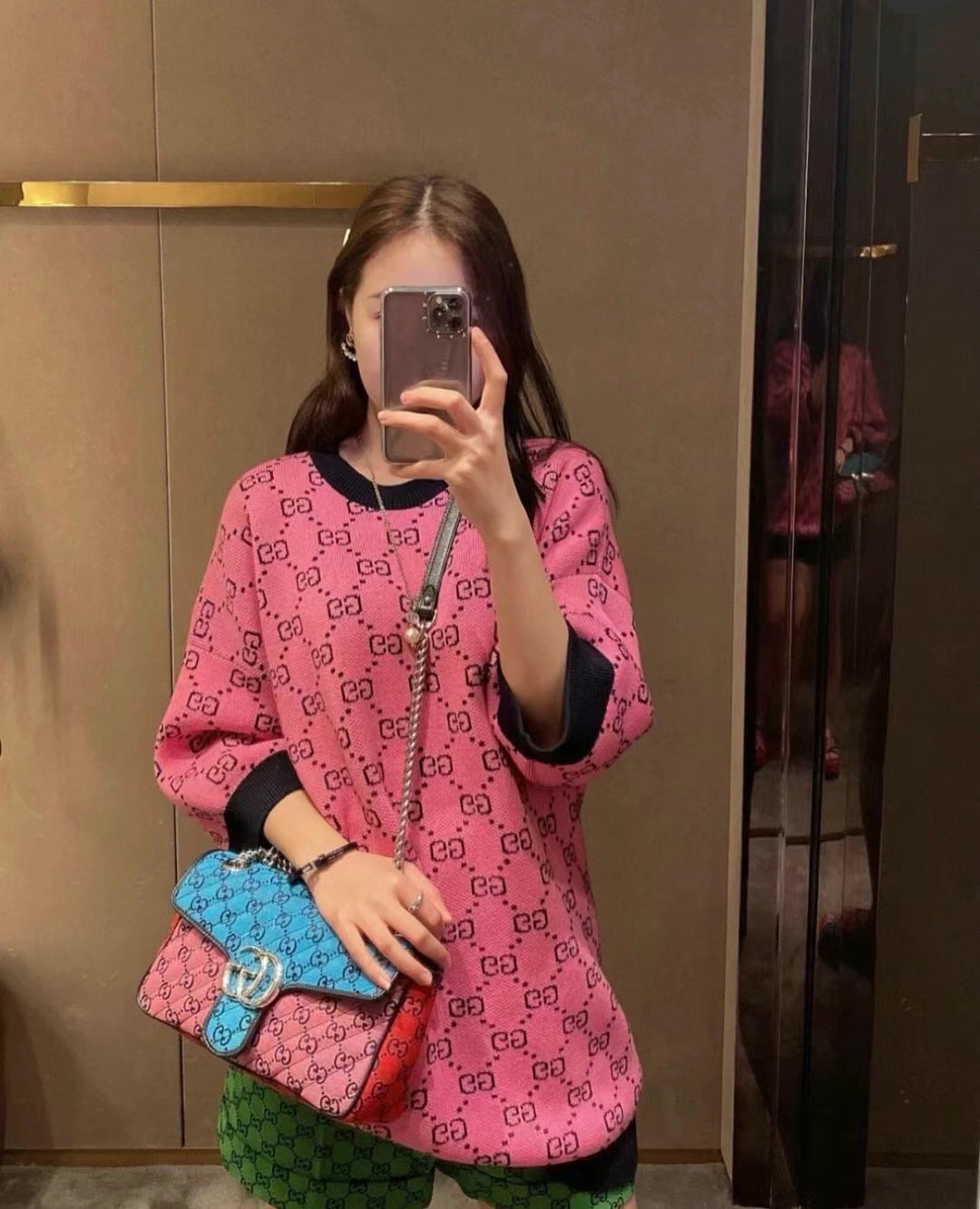  [GUCCI] 구찌 GG 멀티컬러 숏 슬리브 스웨터 662038 XKBXI 5152