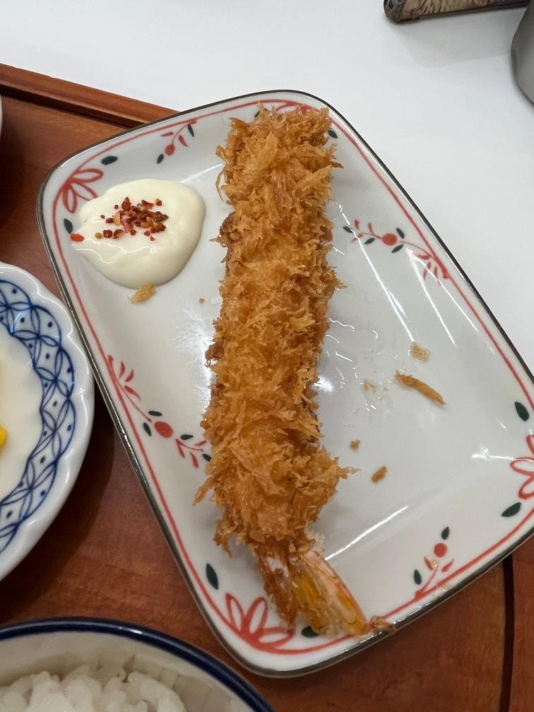 돈코츠라멘 정식입니다