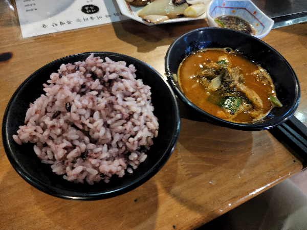 양감자탕-공기밥(흑미밥)