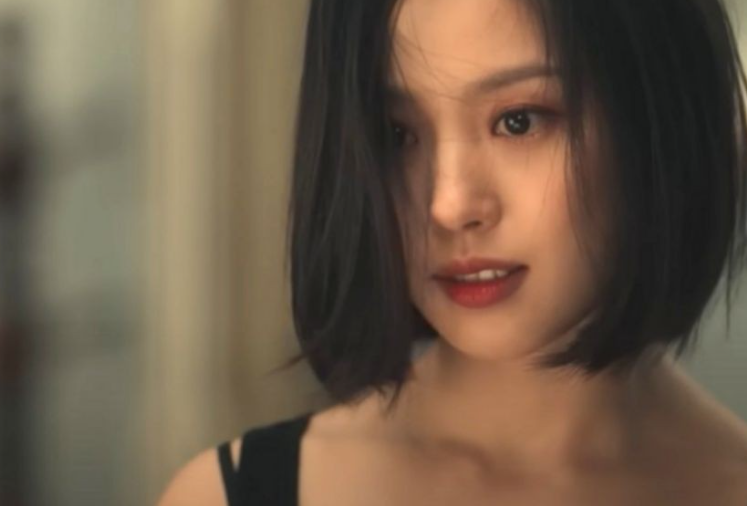 고민시 아무도 없는숲