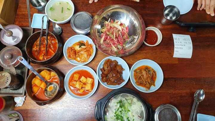 육회-비빔밥과-소머리-국밥