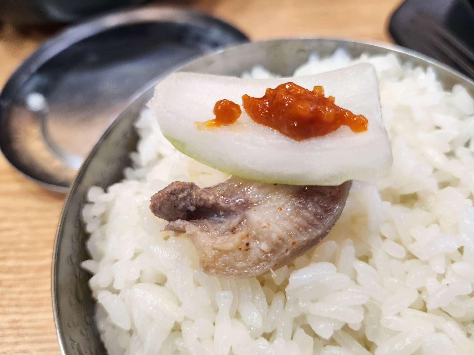 흑돼지국밥입니다