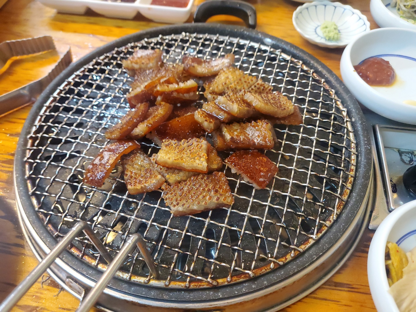 초필살돼지구이 껍데기