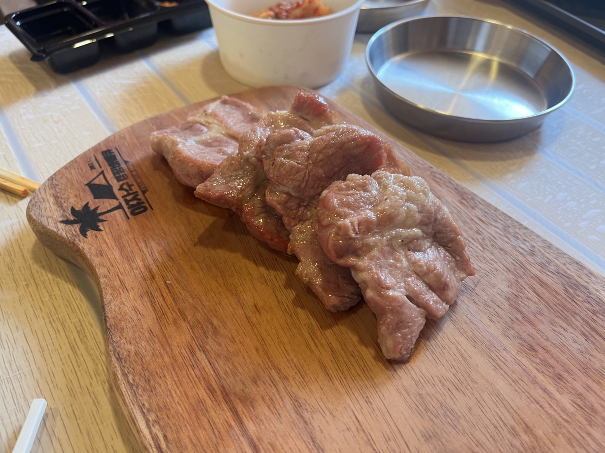 잘 구워진 한돈 목살