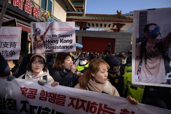  "어느 때보다도 강해진 젊은 층의 반중 혐오 감정" NYT   VIDEO:"South Koreans Now Dislike China More Than They Dislike Japan"