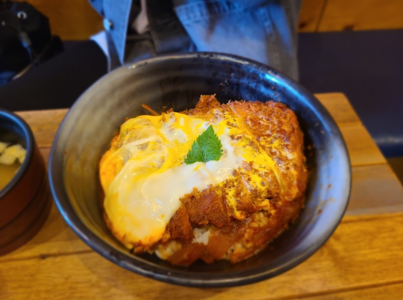  잠실 롯데월드몰 맛집 소문듣고 가본 < 홍대돈부리 >