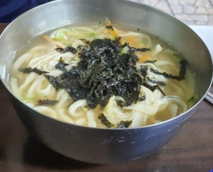  생방송 투데이 인생분식 옛날 손칼국수 수제비 경기도 광명시 광명시장 맛집 정보 위치