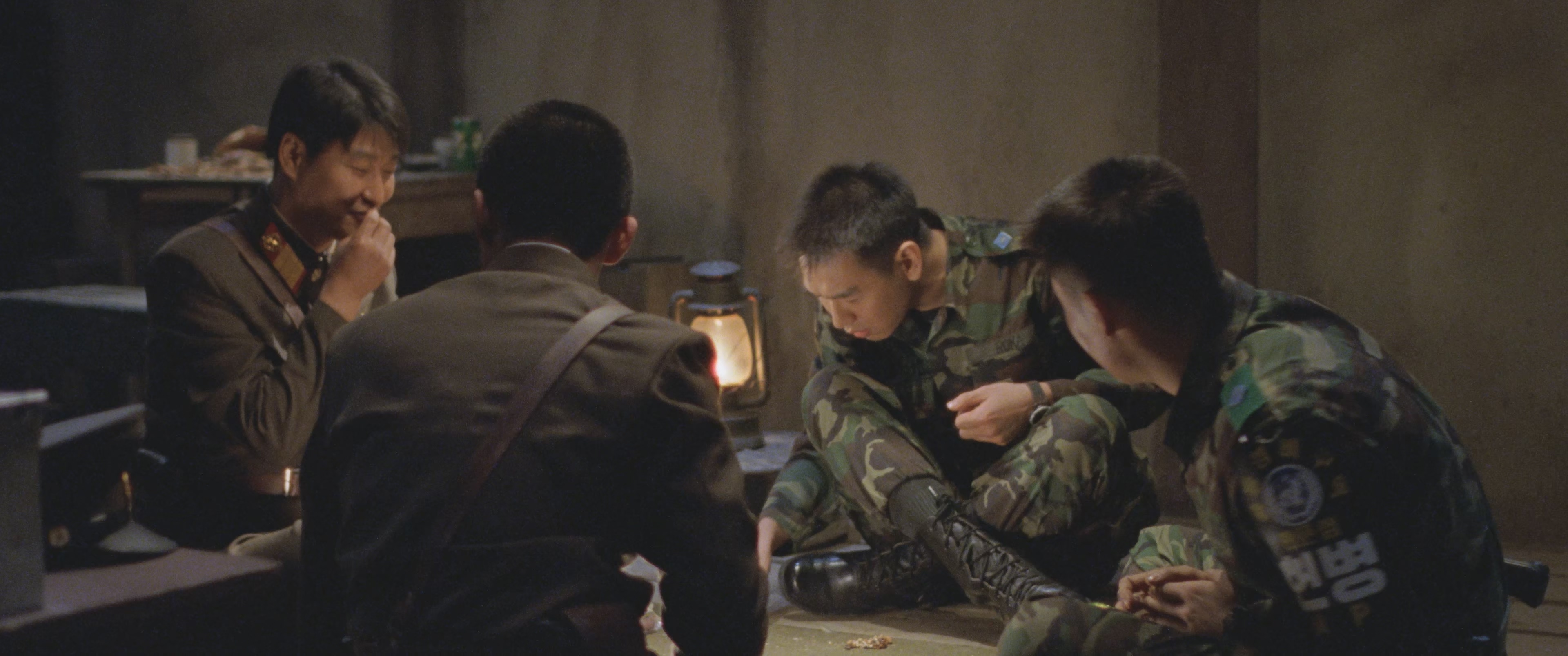 [47BT]共同警备区.Joint.Security.Area.2000.BluRay0p0Bit.SDR.HEVC.DDP5.1.mkv_20240811_153121.266.jpg