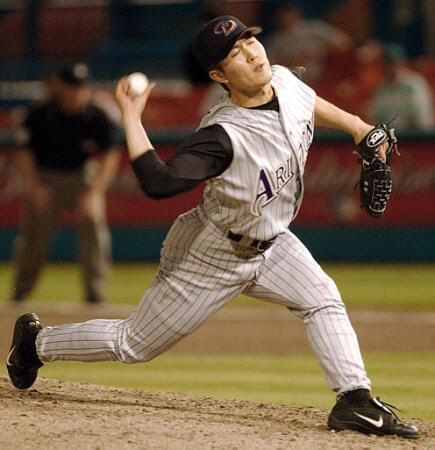  8살부터 BK흉내 '파란눈 김병현', NLCS 팬덤 폭발