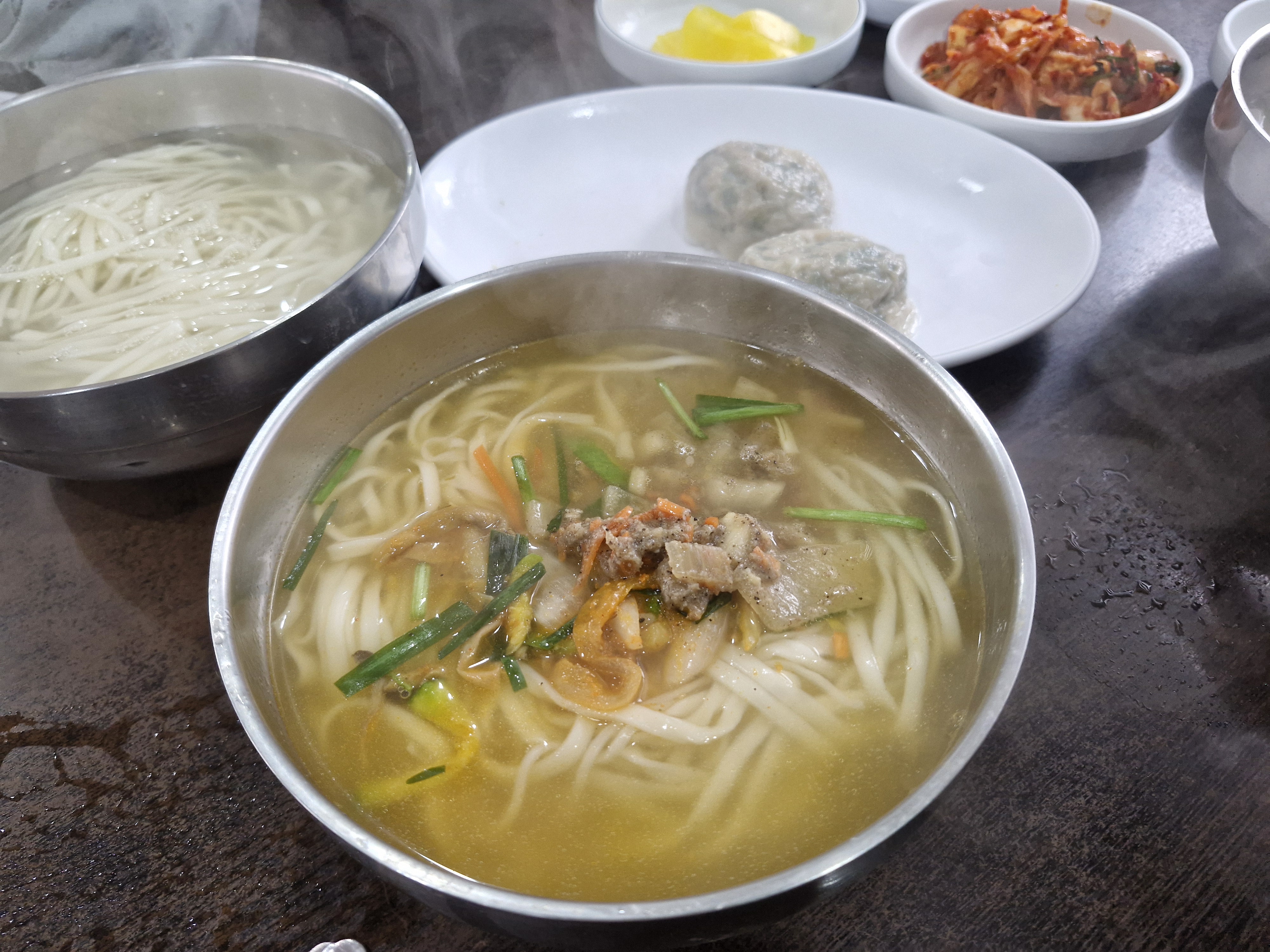인사동, 경복궁 근처 명동칼국수에서 먹은 음식들