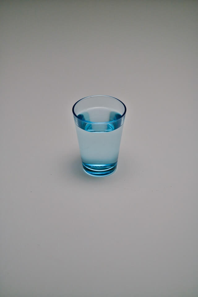 정수된 물 사진