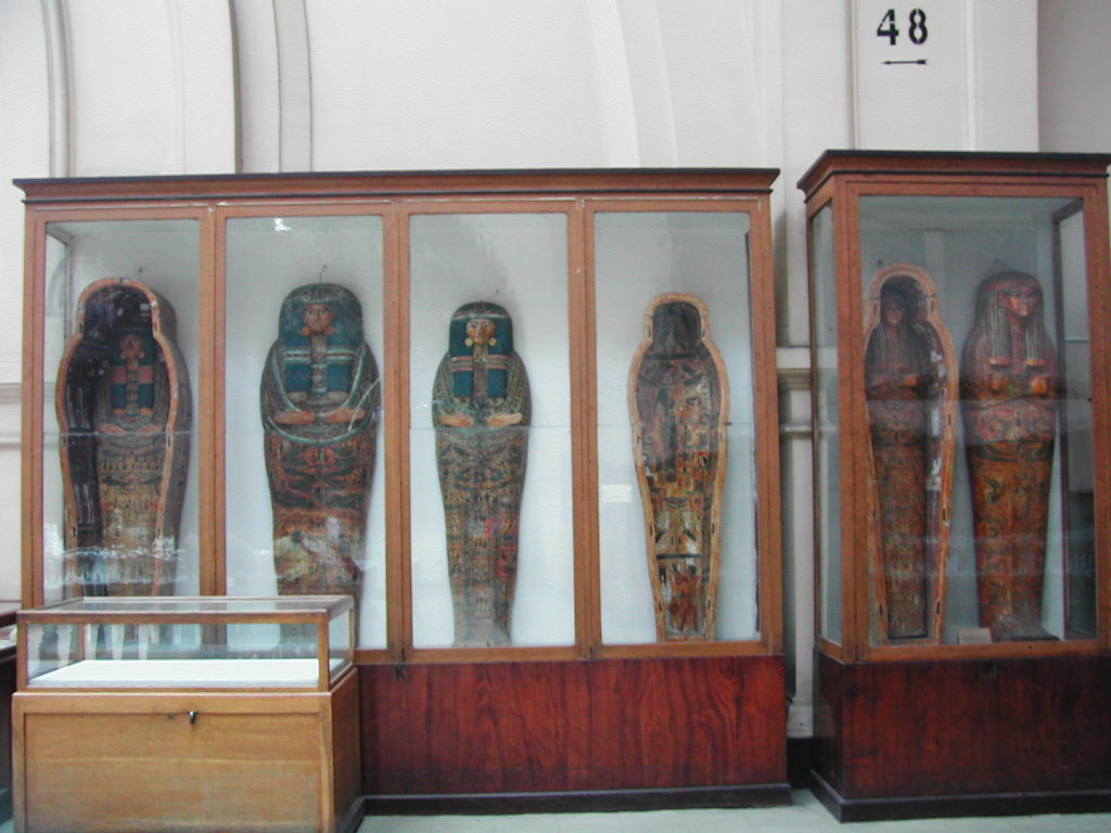 이집트고고학박물관-허술하게 전시된 미리 관