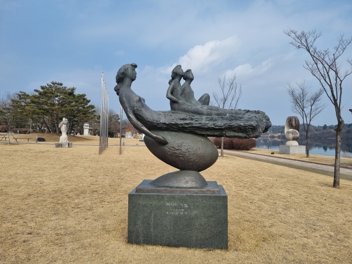 조각품-바다의-하늘