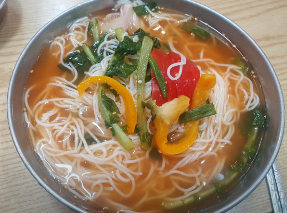 생방송투데이 30년 옛날칼국수 성남 인생맛집(2025.02.18)