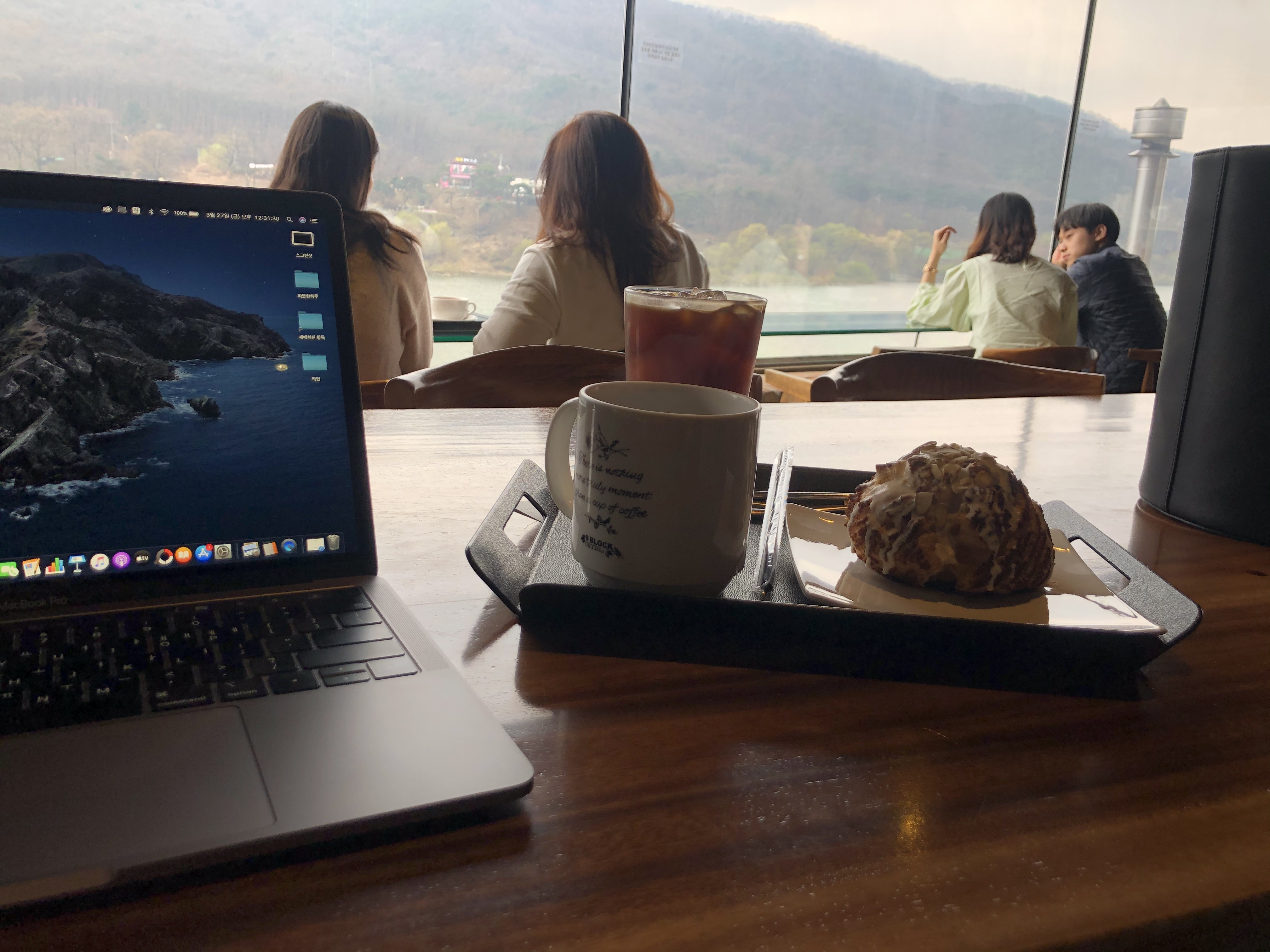  팔당 카페 나인블럭 돌다리를 두들기다.