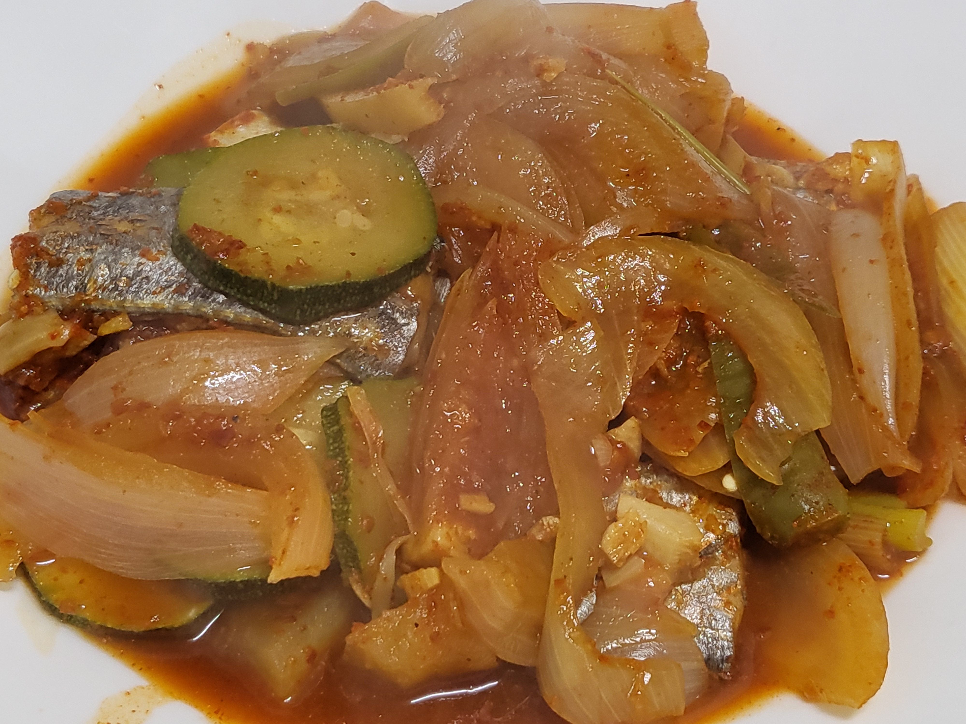 가시없는 냉동갈치로 만든~~ 칼칼한맛의 갈치조림