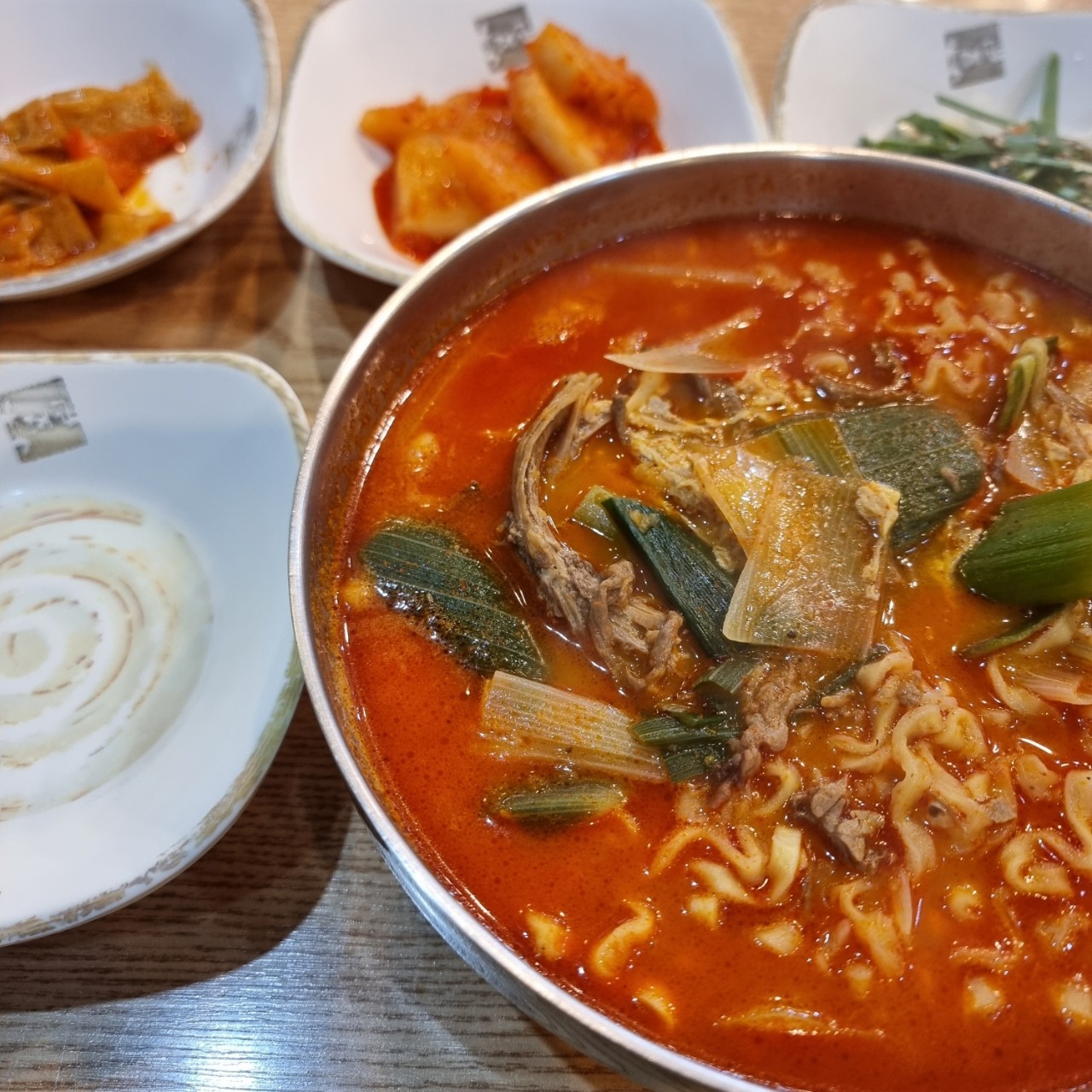 육개장 칼국수