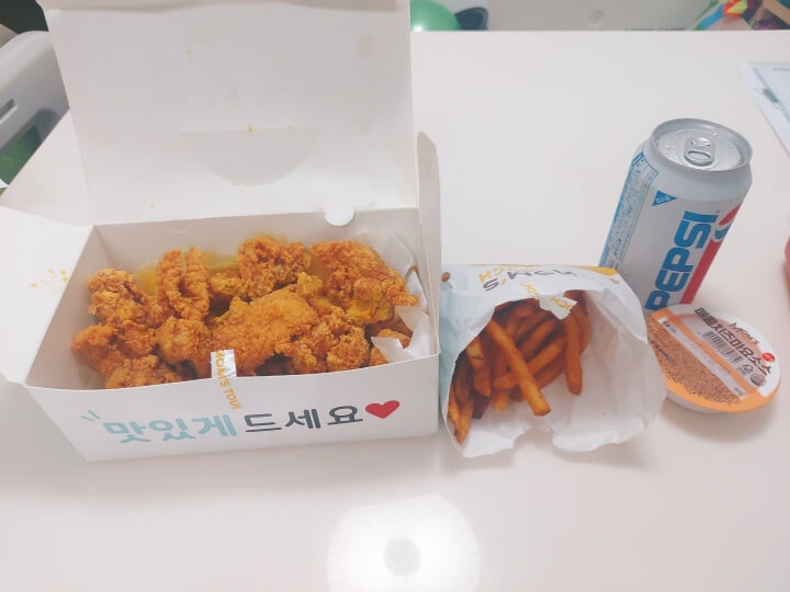  맘스터치 메뉴추천, 신메뉴 NEW 치즈뿌치싸이순살 후기