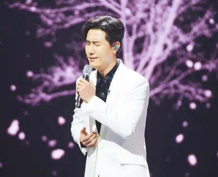 신성 나이 키 결혼 고향 가족 팬카페 인스타 프로필 - 2.신성 소개 신성 나이 키 결혼 고향 가족 팬카페 인스타 프로필 - 2.신성 소개