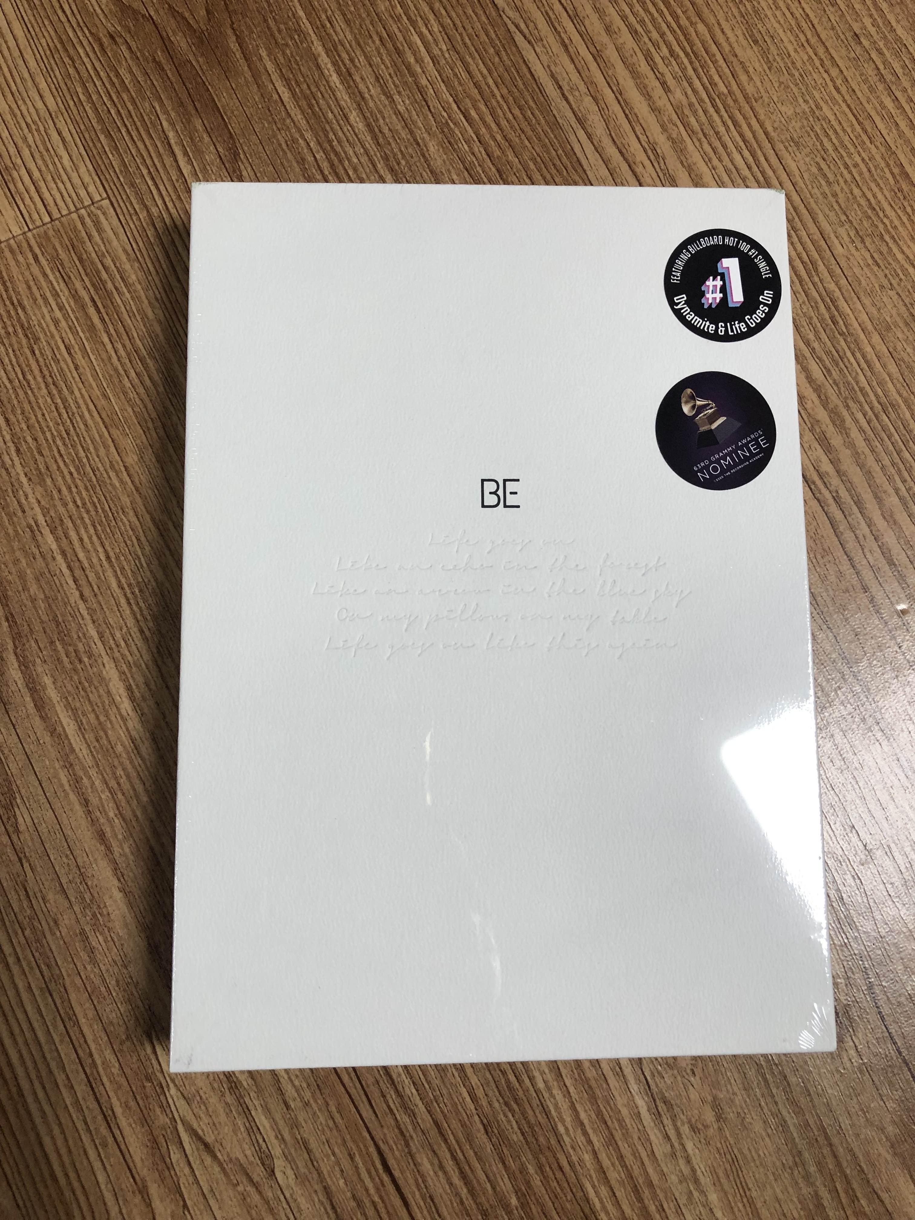 방탄소년단 BE Essential Edition앨범의 하얀색 자태가 드러났어요