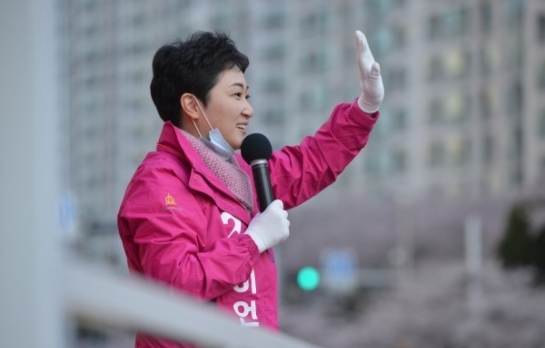  부산 남구을 출구조사 이언주 박재호