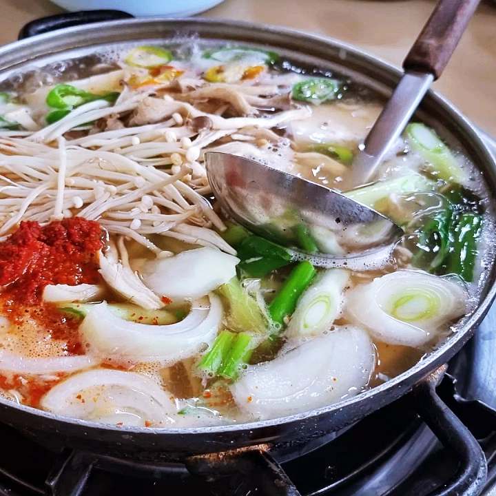  생생정보 참게탕 메기탕 은어 솥밥 은어튀김 믿고 떠나는 스타 탤런트 송기윤 고향 맛집 추천 2tv 저녁 경남 하동 화개장터 가게 위치 어디